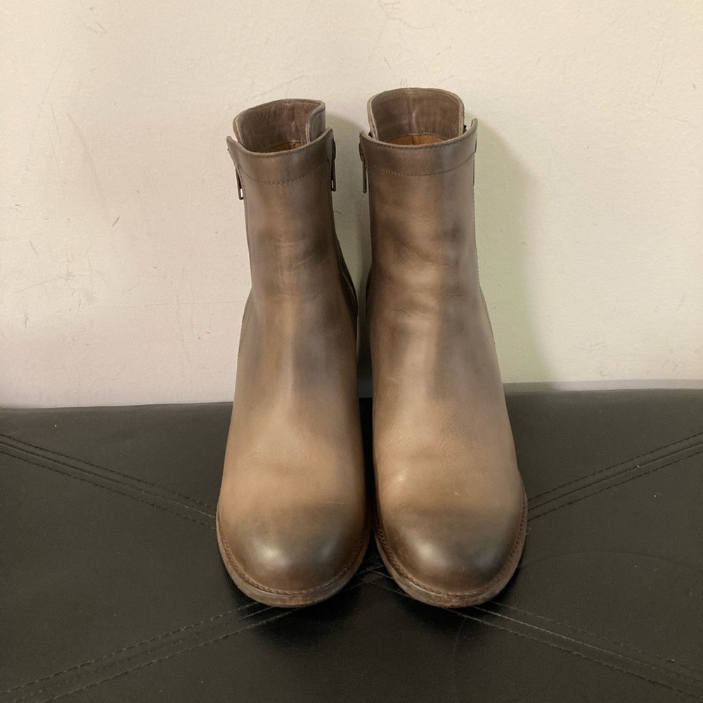 FRYE Addie Double Zip Boots in Avalon